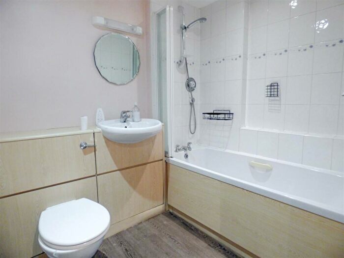 2 Bedroom Apartment To Rent In Consort Place, Tamworth, B79