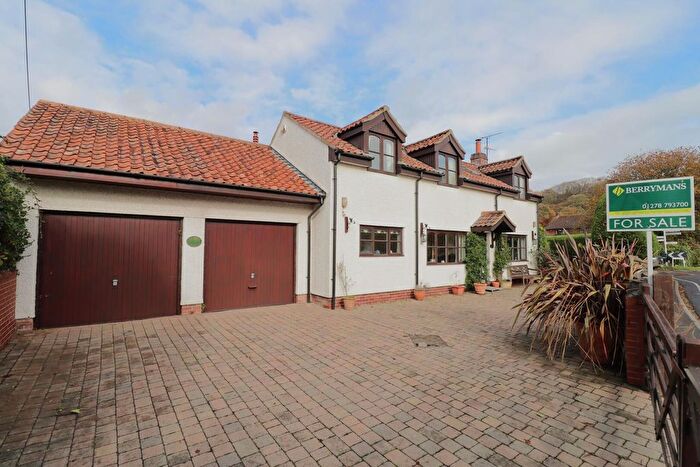 4 Bedroom Detached House For Sale In Station Road, Brent Knoll, TA9