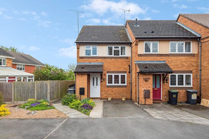 3 Bedroom End Of Terrace House For Sale In Wingate Drive, Ampthill, MK45