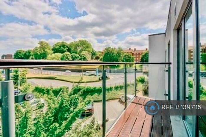 2 Bedroom Flat To Rent In Lower Mast House, London, SE18