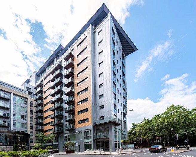 1 Bedroom Apartment For Sale In Parkside Collection, Queenstown Road, London, SW11