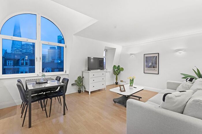 3 Bedroom Flat For Sale In Drake Court, Swan Street, London, SE1