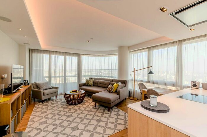 2 Bedroom Flat To Rent In City Road, Clerkenwell, London, EC1V