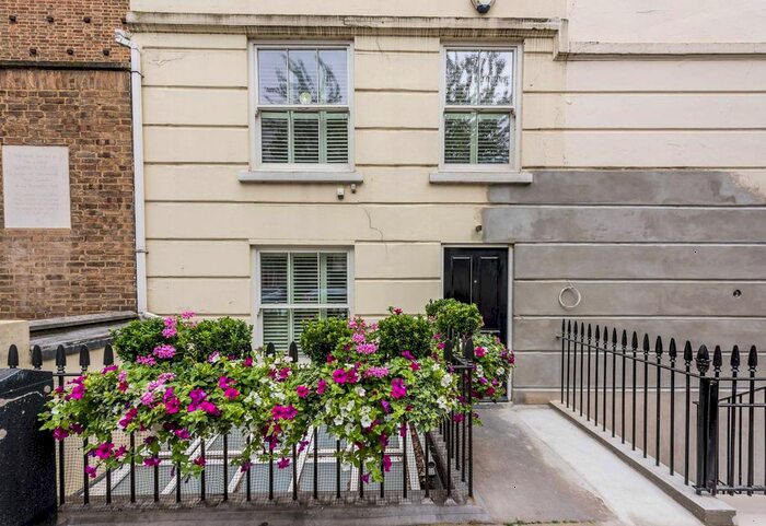 3 Bedroom Property To Rent In Winchester Street, Pimlico, London, SW1V