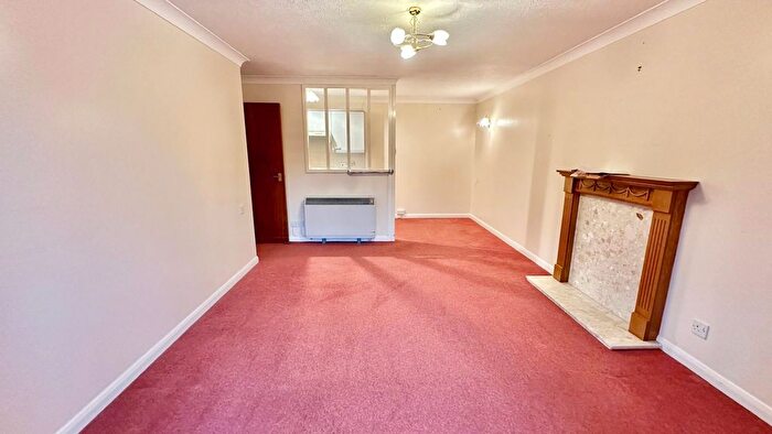 2 Bedroom Flat For Sale In The Bourne, Old Town, Hastings, TN34