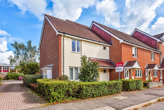 3 Bedroom End Of Terrace House For Sale In Grange Road, Petersfield, Hampshire, GU32
