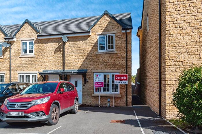 2 Bedroom End Of Terrace House For Sale In Wheatfield Avenue, Chippenham, SN14