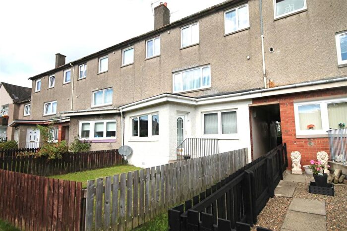 3 Bedroom Maisonette To Rent In Culross Place, Summerlee, Coatbridge, ML5