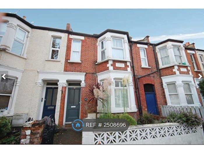 1 Bedroom Flat To Rent In Dryden Road, London, SW19