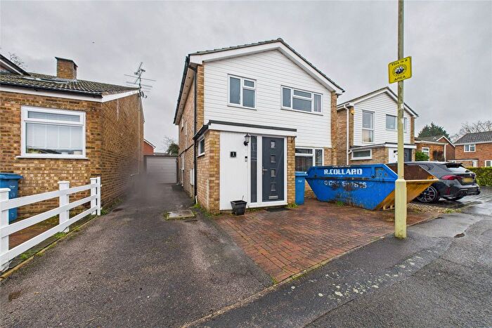 4 Bedroom Detached House For Sale In Acorn Road, Blackwater, Camberley, Hampshire, GU17