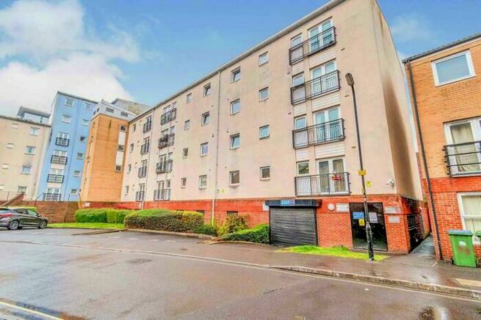 2 Bedroom Apartment To Rent In White Star Place, Southampton, SO14