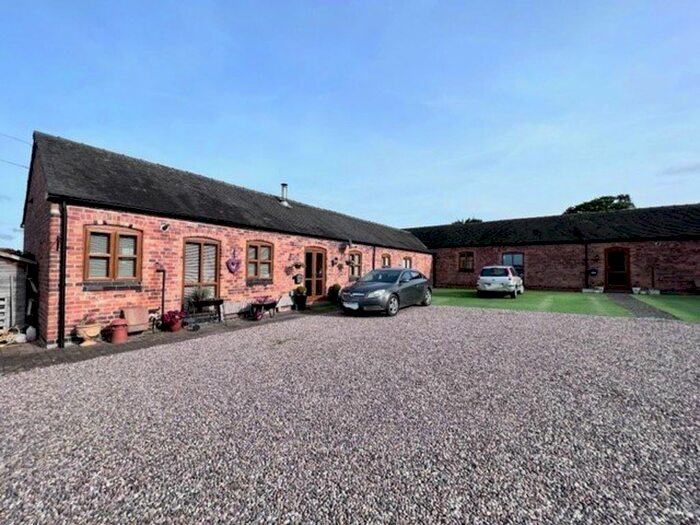 3 Bedroom Barn Conversion To Rent In Pondside Barn, Ockbrook, DE72
