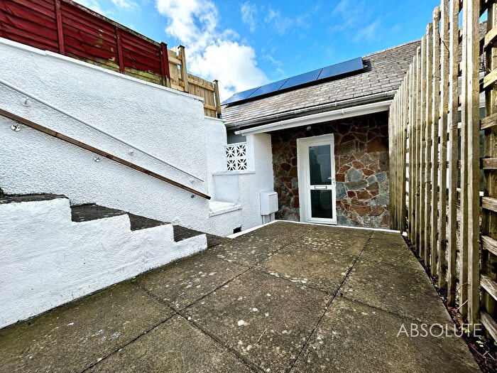 2 Bedroom Flat To Rent In Pembroke Road, Torquay, TQ1