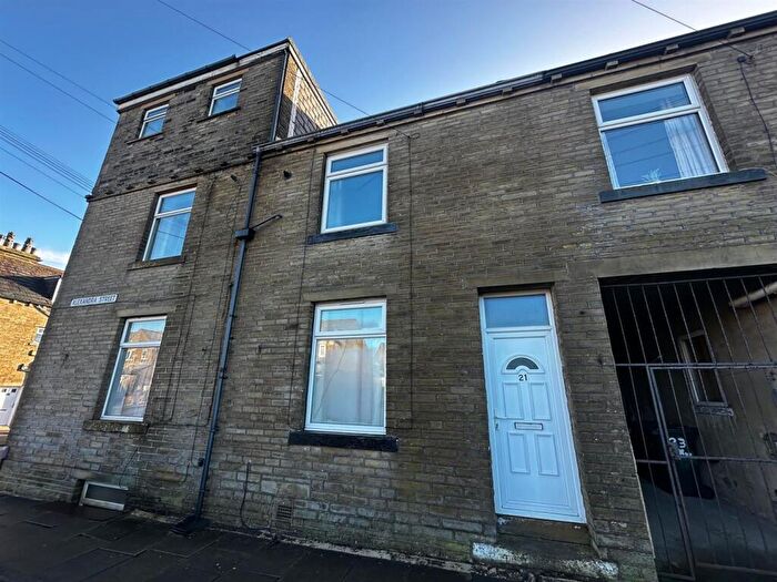 1 Bedroom Terraced House To Rent In Alexandra Street, Queensbury, BD13