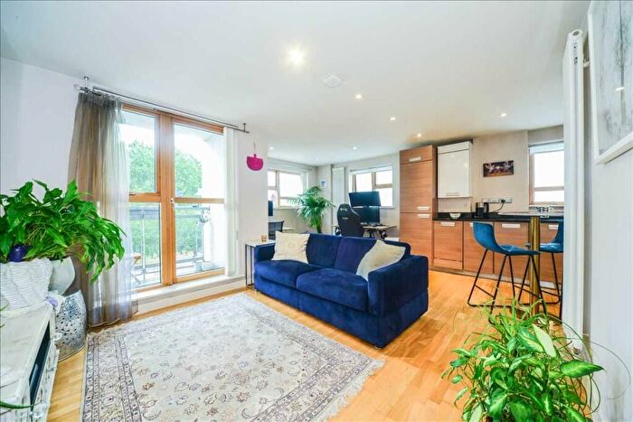 1 Bedroom Flat For Sale In Denford Street, London, SE10