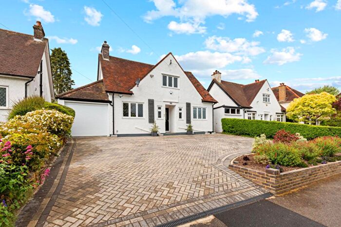 3 Bedroom Detached House For Sale In Riddlesdown Road, Purley, CR8