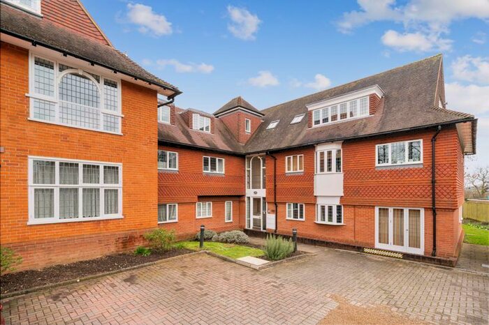 2 Bedroom Flat To Rent In London Road, Merstham, RH1