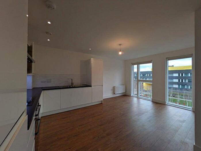 3 Bedroom Flat To Rent In Umber House, Lismore Boulevard, NW9