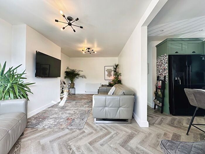 2 Bedroom Semi-Detached Bungalow For Sale In Holden Avenue, Bury, BL9