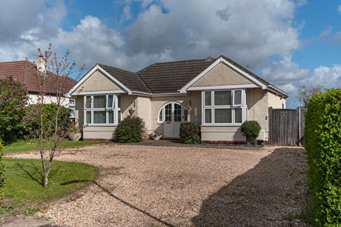 3 Bedroom Detached Bungalow For Sale In Church Lane, Holton-le-Clay, Grimsby, DN36