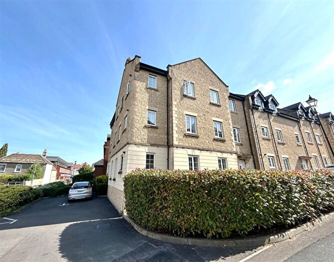 2 Bedroom Flat For Sale In Louise Rayner Place, Chippenham, SN15