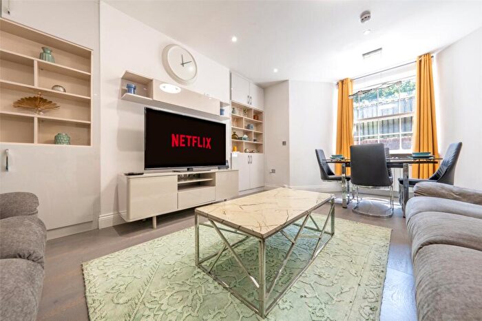 3 Bedroom Apartment To Rent In Carlton Vale, Maida Vale, London, NW6