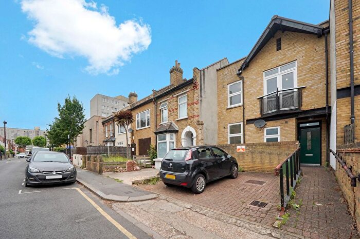 3 Bedroom Terraced House For Sale In Redclyffe Road, London, E6