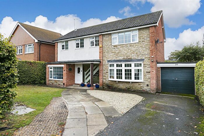 4 Bedroom Detached House For Sale In Burnby Lane, Pocklington, York, YO42