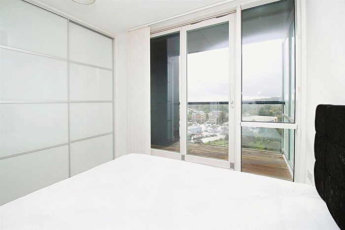 2 Bedroom Flat To Rent In Cotterells, Hemel Hempstead, HP1