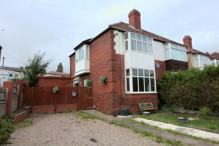 3 Bedroom Semi-Detached House To Rent In Leeds Old Road, Heckmondwike, WF16