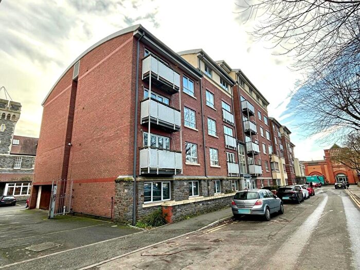 2 Bedroom Apartment To Rent In St Peters Court, BS3