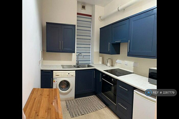 2 Bedroom Flat To Rent In Midlock Street, Glasgow, G51