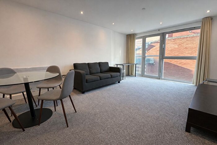 2 Bedroom Flat To Rent In Talbot Street, Nottingham, Nottinghamshire, NG1