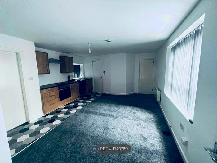 2 Bedroom Flat To Rent In Land Of Green Ginger, Hull, HU1