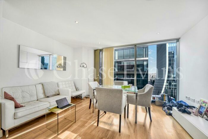 1 Bedroom Flat To Rent In Landmark West Tower, Marsh Wall, Canary Wharf, London, E14