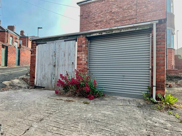 Garage / Parking To Rent In Carr Hill Road, Gateshead, NE9