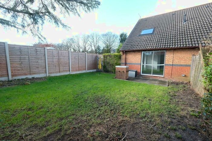 1 Bedroom Cluster House To Rent In Tides Way, SO40