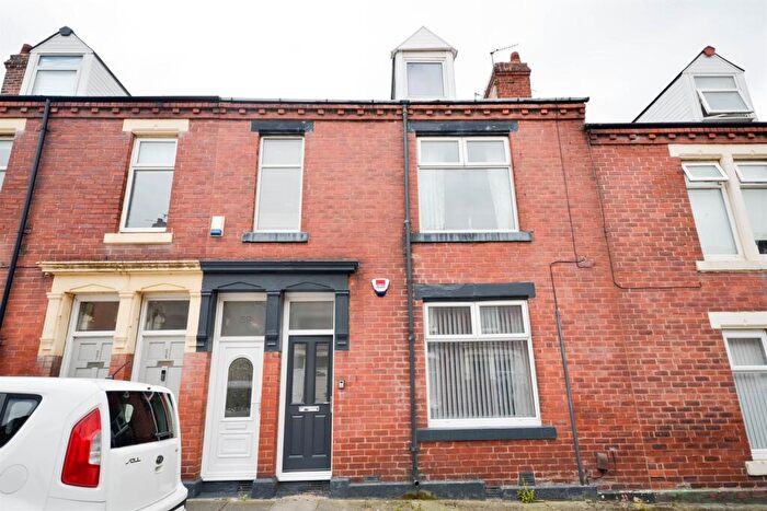 2 Bedroom Flat To Rent In May Street, South Shields, NE33