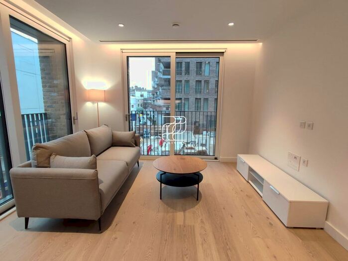 2 Bedroom Flat To Rent In Jubilee Walk, London, WC1X