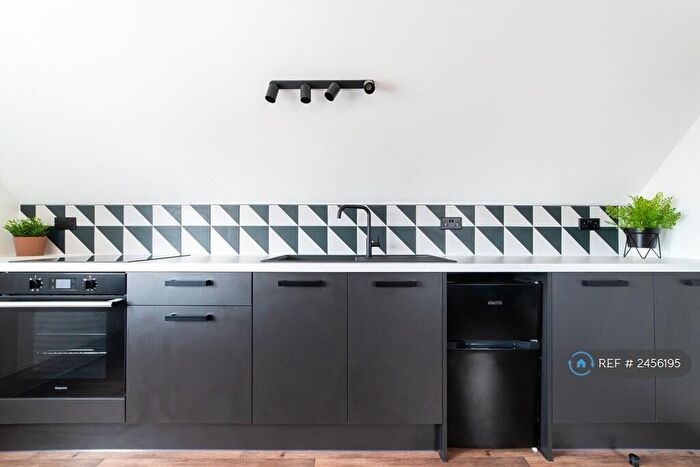 Studio To Rent In Lytham St. Annes, Lytham St. Annes, FY8