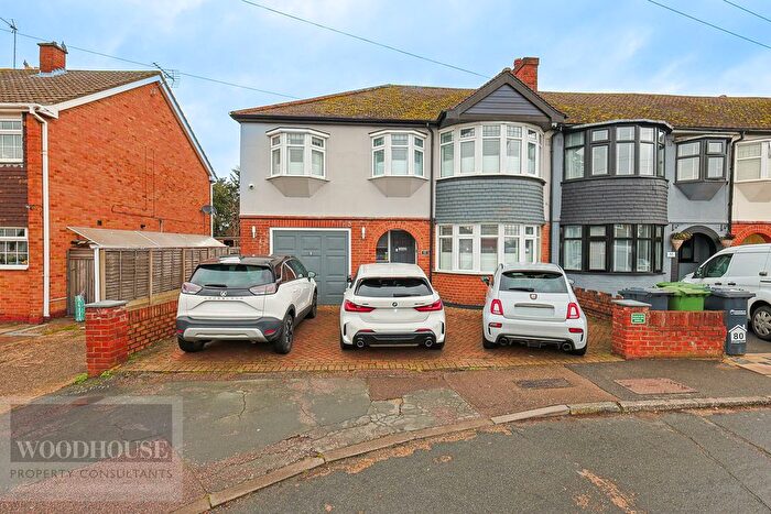 4 Bedroom Terraced House For Sale In College Road, Cheshunt, EN8