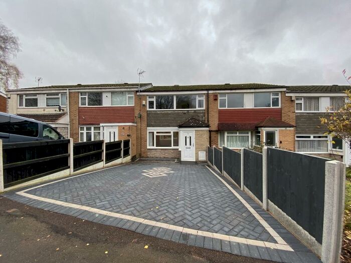 3 Bedroom House To Rent In Aire Croft, Birmingham, B31