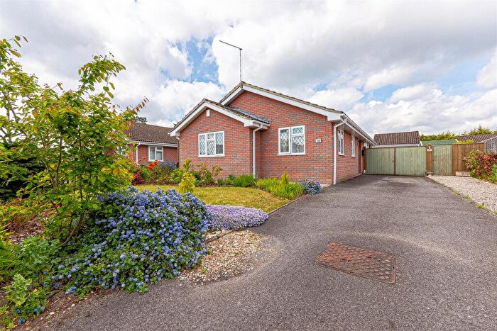 3 Bedroom Detached Bungalow For Sale In Laburnum Close, Verwood, BH31