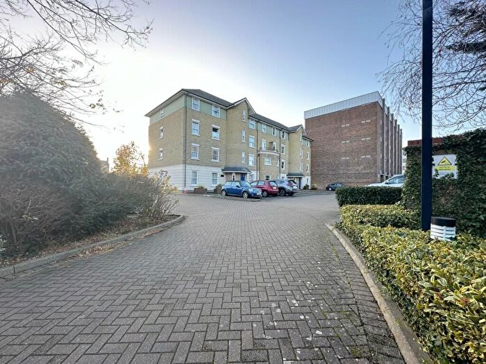 2 Bedroom Flat To Rent In Becketts Court, Glebe Road, Chelmsford, Essex, CM1
