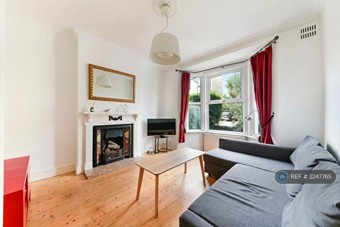 1 Bedroom Flat To Rent In Hackney, London, E9