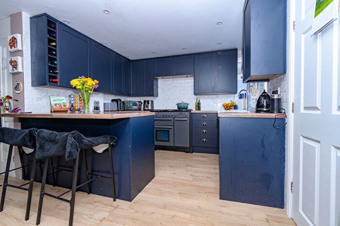 3 Bedroom End Terrace House For Sale In Wren Wood, Welwyn Garden City, AL7