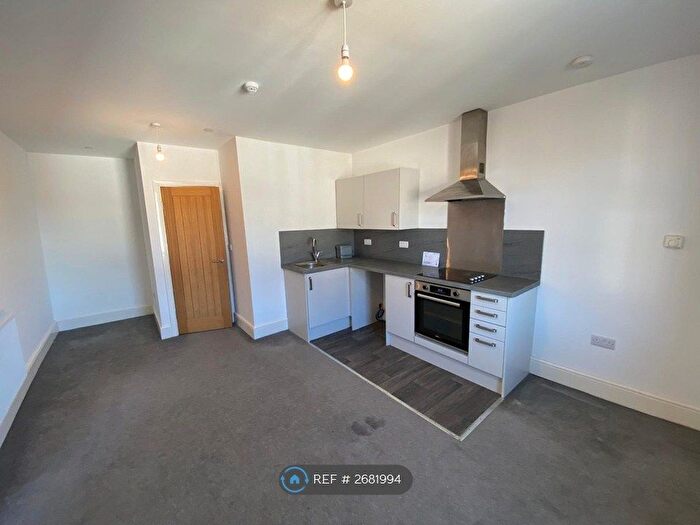 2 Bedroom Flat To Rent In Rhiw Bank Avenue, Colwyn Bay, LL29