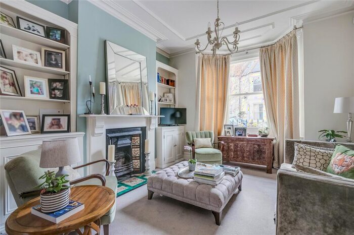 5 Bedroom House To Rent In Tregarvon Road, London, SW11