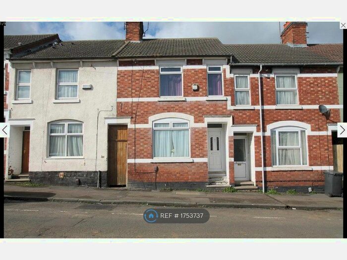 3 Bedroom Terraced House To Rent In Russell Street, Kettering, NN16