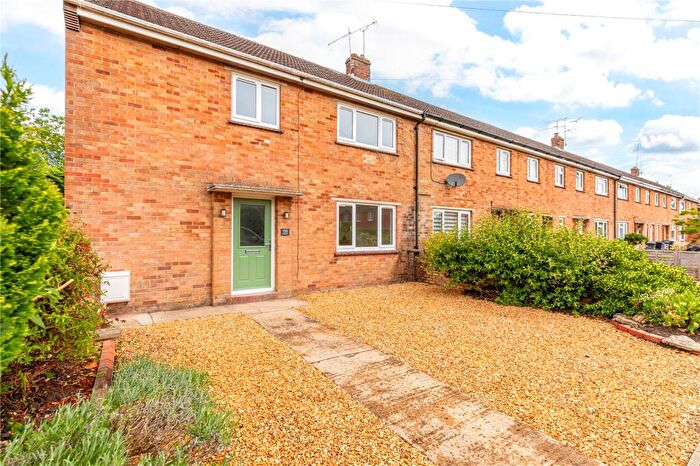 3 Bedroom End Of Terrace House For Sale In Brickley Lane, Devizes, Wiltshire, SN10
